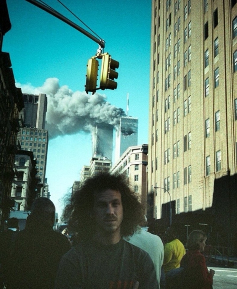 A Surreal Moment Captured in Time - 2001 | Reddit.com/itsandychecks