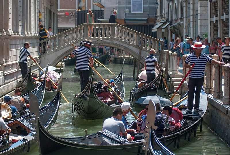 Reality: Venice, Italy | Getty Images Photo by Awakening