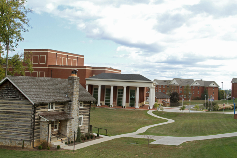 Emory & Henry College | Alamy Stock Photo by Emanuel Tanjala