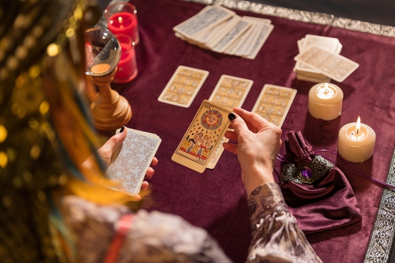 She Met a Fortune Teller | Photology1971/Shutterstock