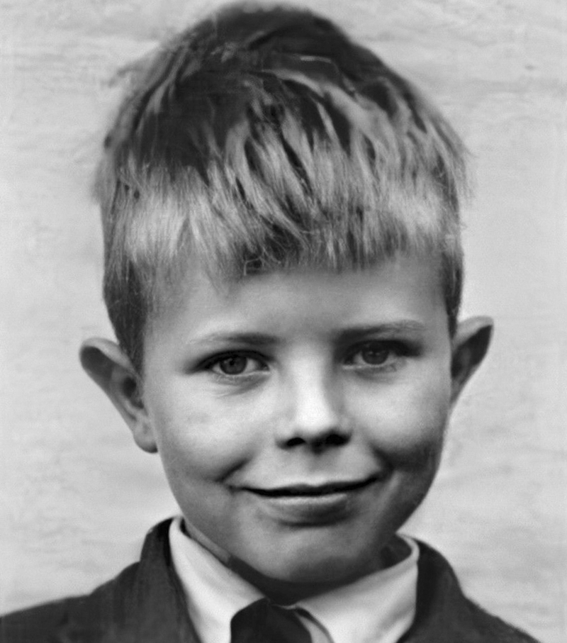 Choir Boy | Alamy Stock Photo by ARCHIVIO GBB