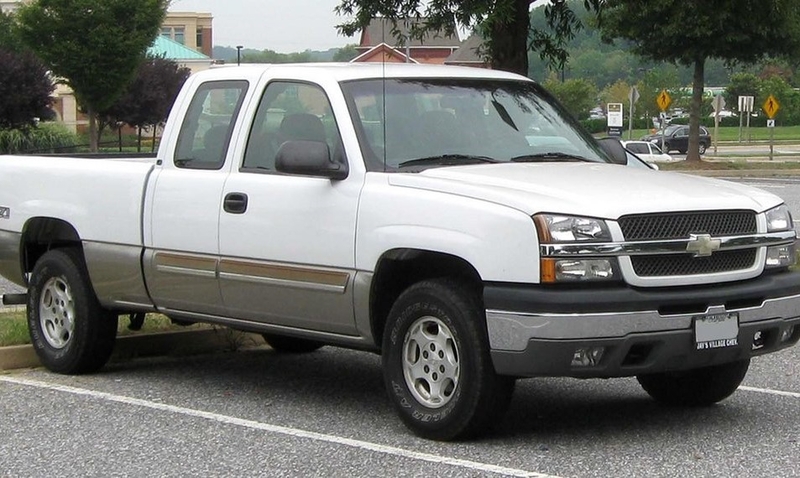 The 2003 Silverado Quadrasteer Never Caught On | Alamy Stock Photo by Car Collection