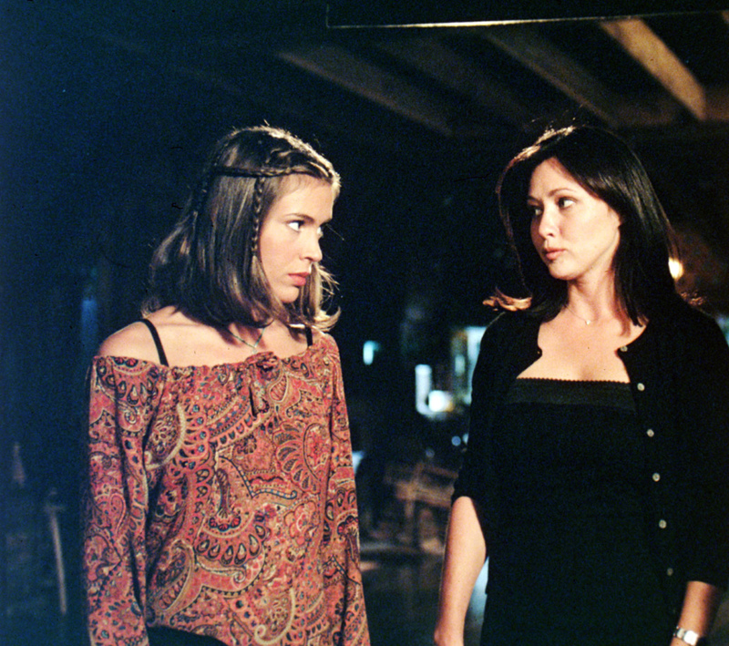 Shannen Doherty vs. Alyssa Milano | MovieStillsDB Photo by HarperSeven/production studio